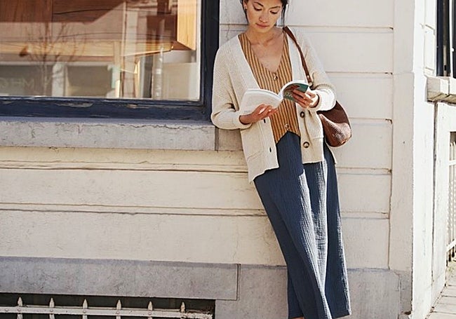 Falda en color 'navy' de Indi&Cold