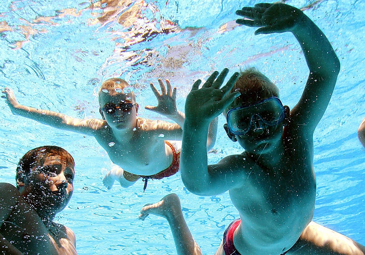 Cómo proteger a los más pequeños del sol y las piscinas y playas