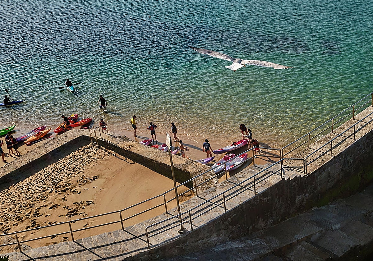 ¿Sabes cuál es la única playa orientada al sur en Euskadi?