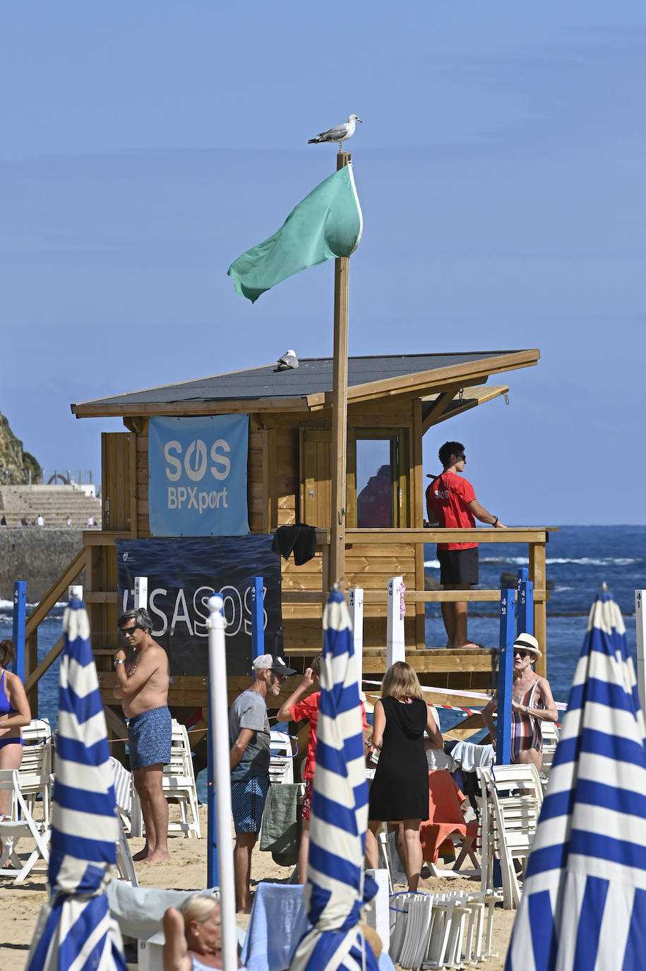 Jornada soleada en las playas guipuzcoanas