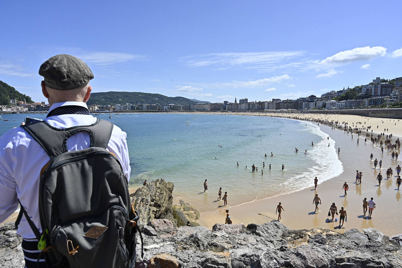 Jornada soleada en las playas guipuzcoanas