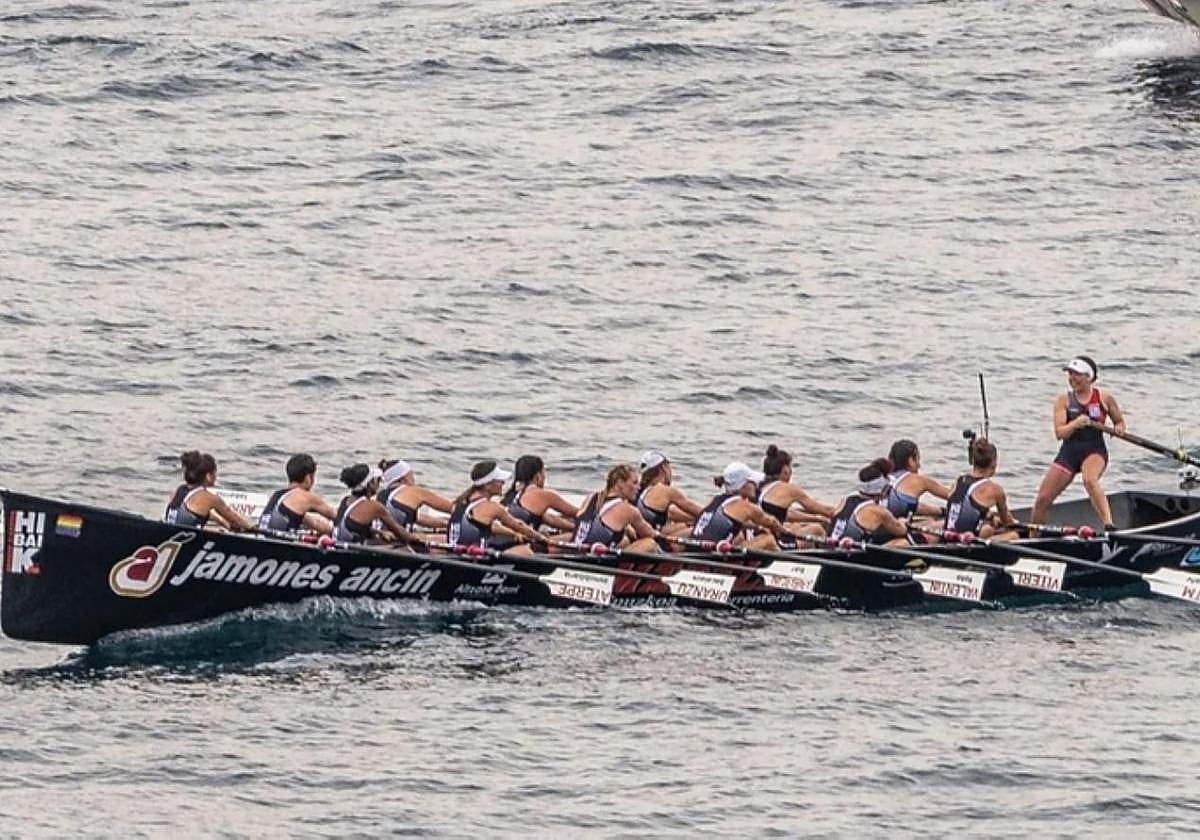 Las chicas bogarán este fin de semana en Hondarribia y Lekeitio.