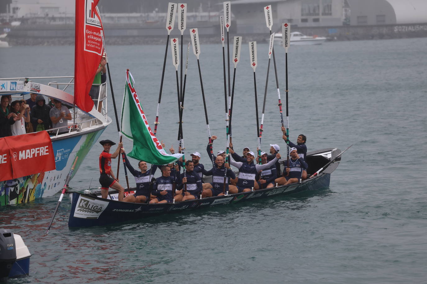Urdaibai celebra una victoria.