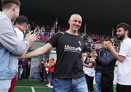 Gari Argote seguirá dirigiendo el primer equipo del Touring por quinta temporada consecutiva.