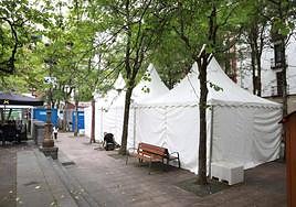 Un recinto de txosnas de una localidad guipuzcoana de este verano, antes de su apertura.