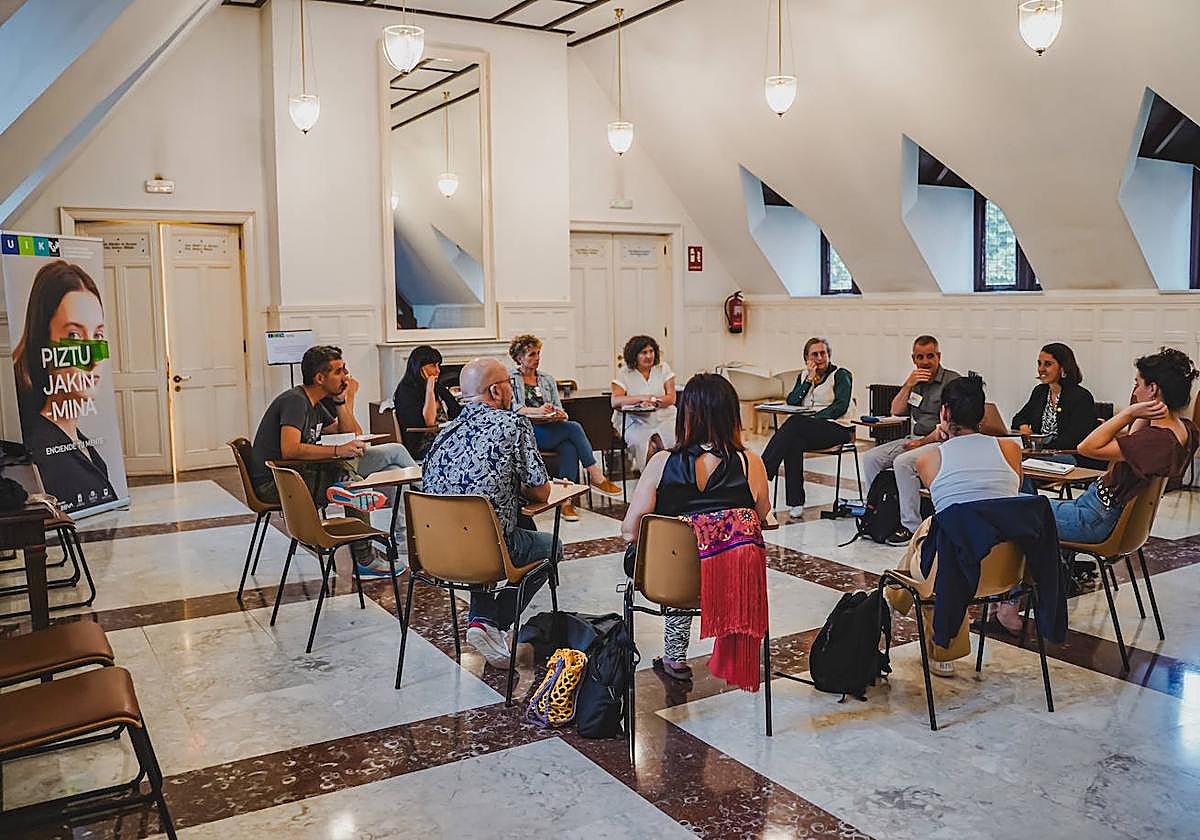 Euskara eta euskal kultura atzerrian irakasteko formakuntza saioak