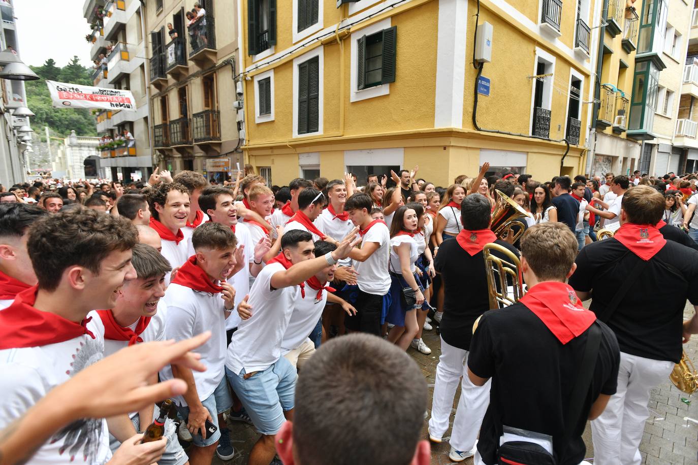 El chupinazo de Deba, en imágenes