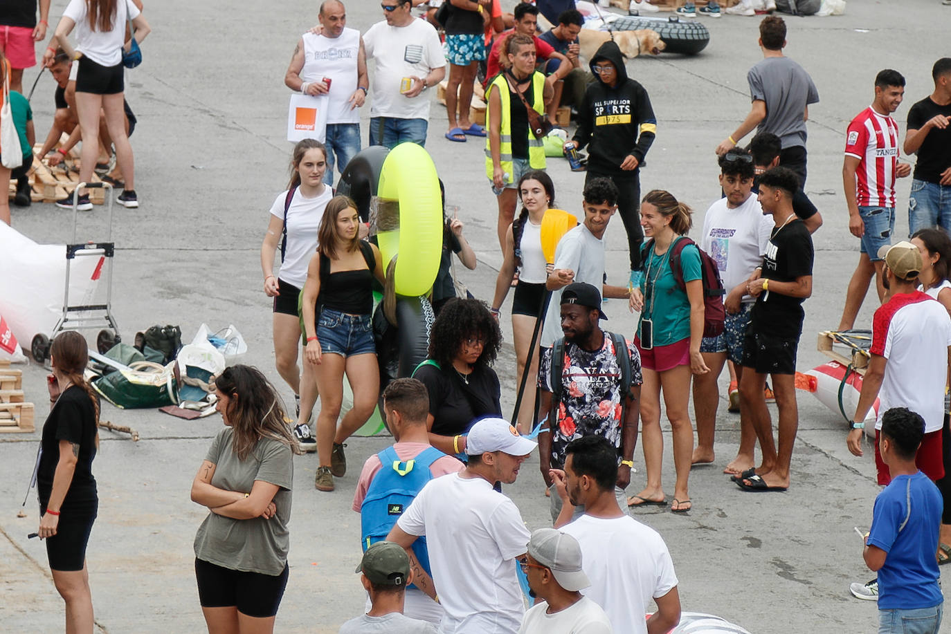 Los piratas ultiman su abordaje