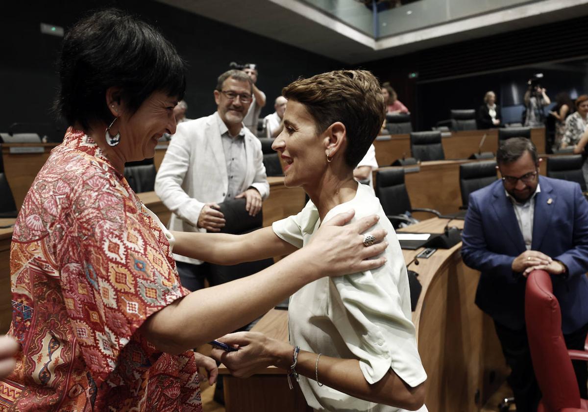 La socialista Chivite vuelve a ser presidenta de Navarra con la abstención de EH Bildu