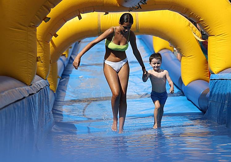 Imagen principal - «El tobogán debería estar todos los días»