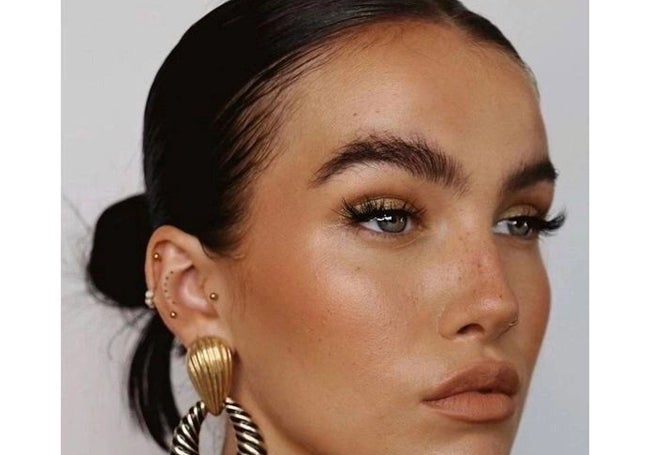 Maquillaje con sombras marrones para verano