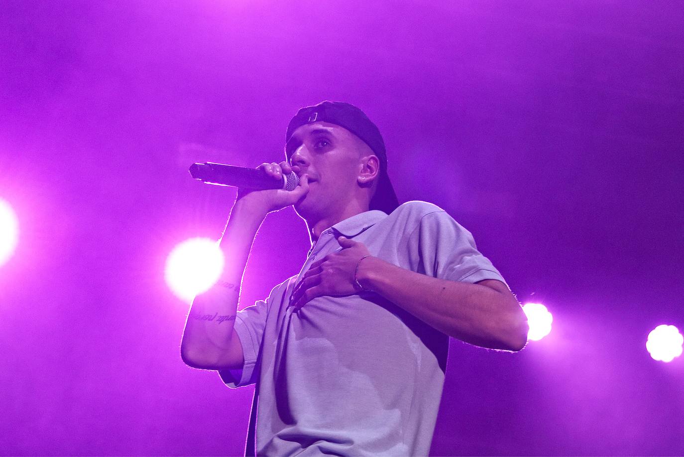 Tinez triunfa en casa