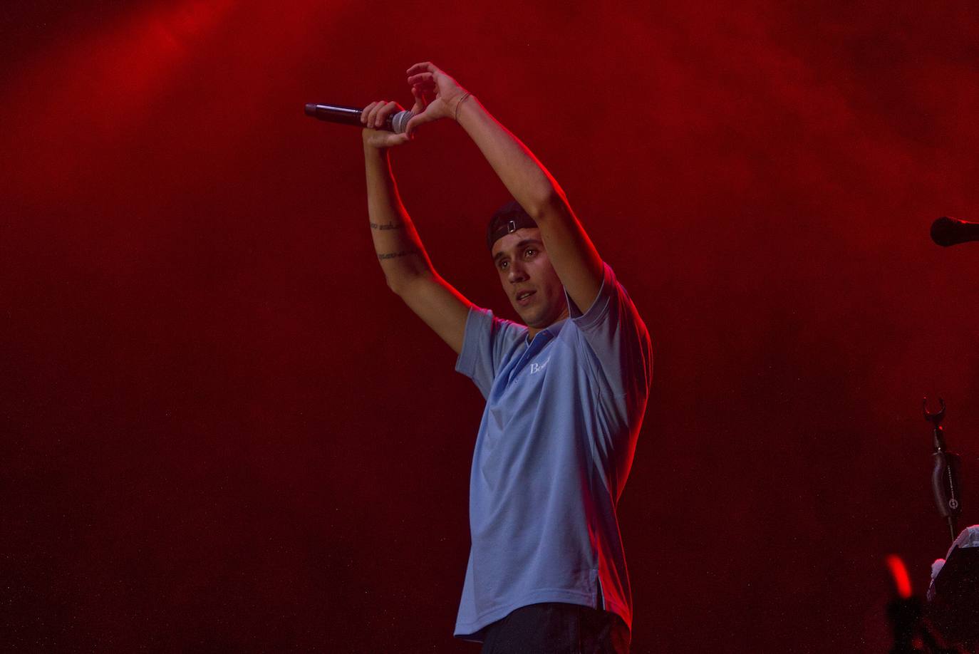 Tinez triunfa en casa