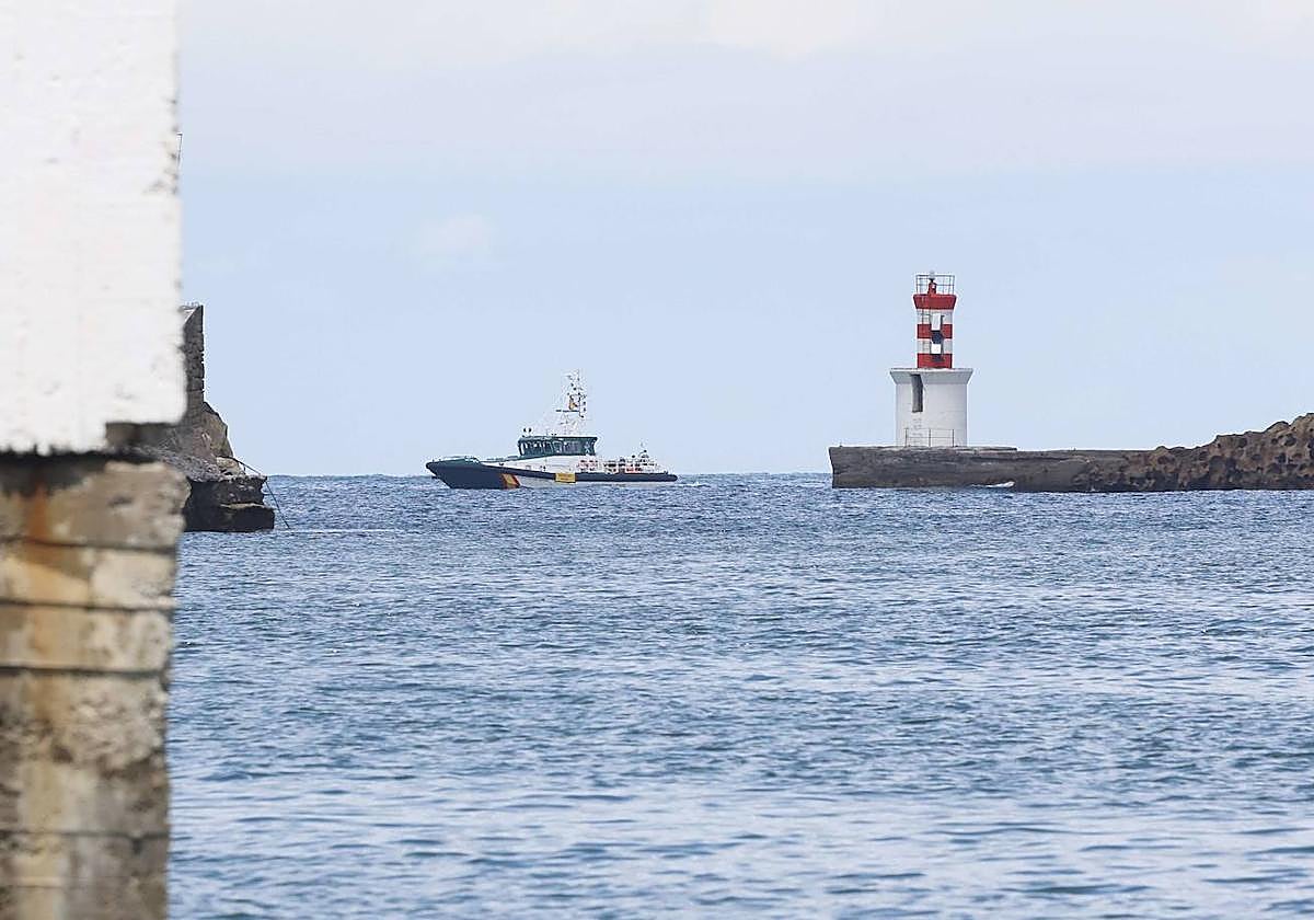 El Puerto de Pasaia prevé una red para dar electricidad a los buques atracados