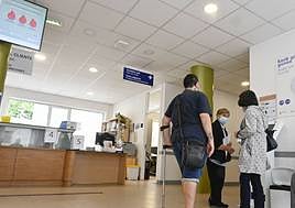 Osasun zerbitzu publikoan hamarretik hiru lanpostutan ez da euskara bermatzen