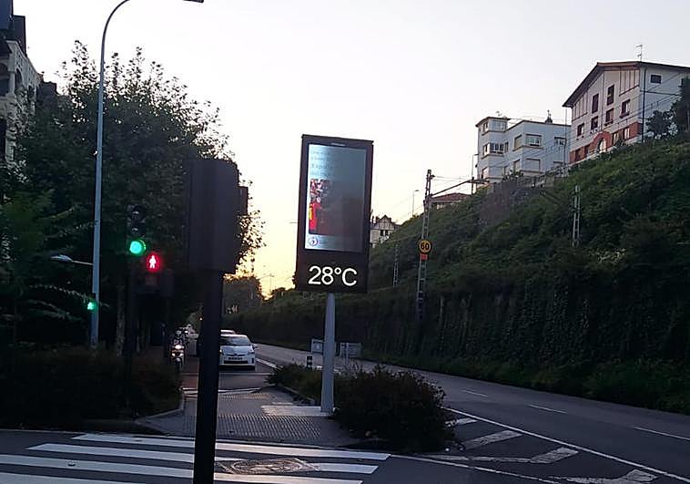 28 grados a las siete y media de la mañana en el barrio donostiarra de Gros..