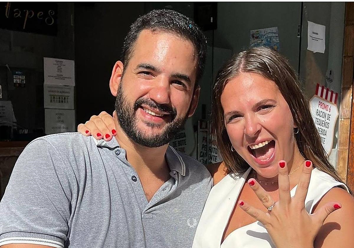 Eva muestra el anillo de compromiso que le regaló Jokin, ambos exconcursantes de Masterchef