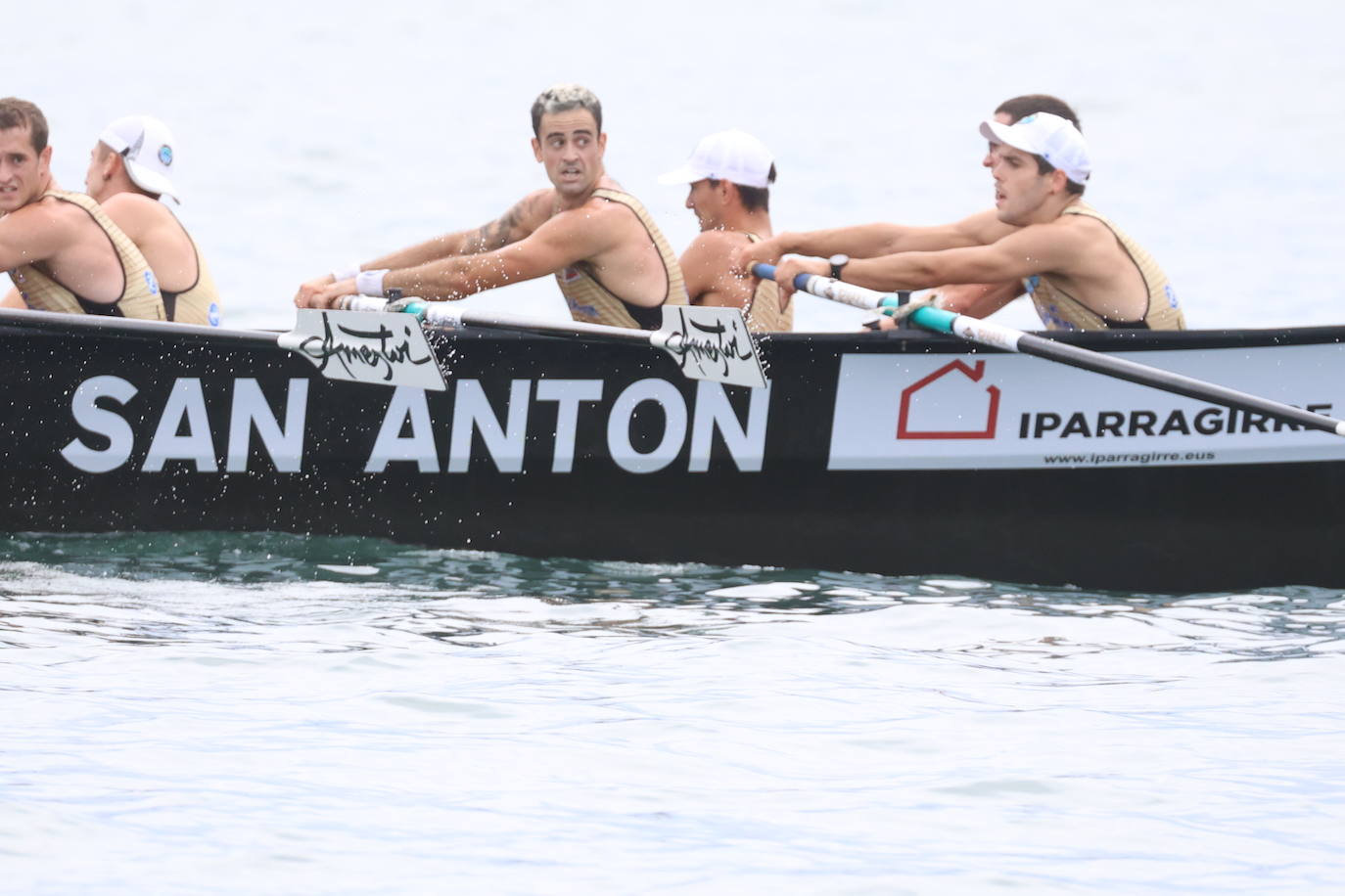 Las mejores imágenes de la regata masculina