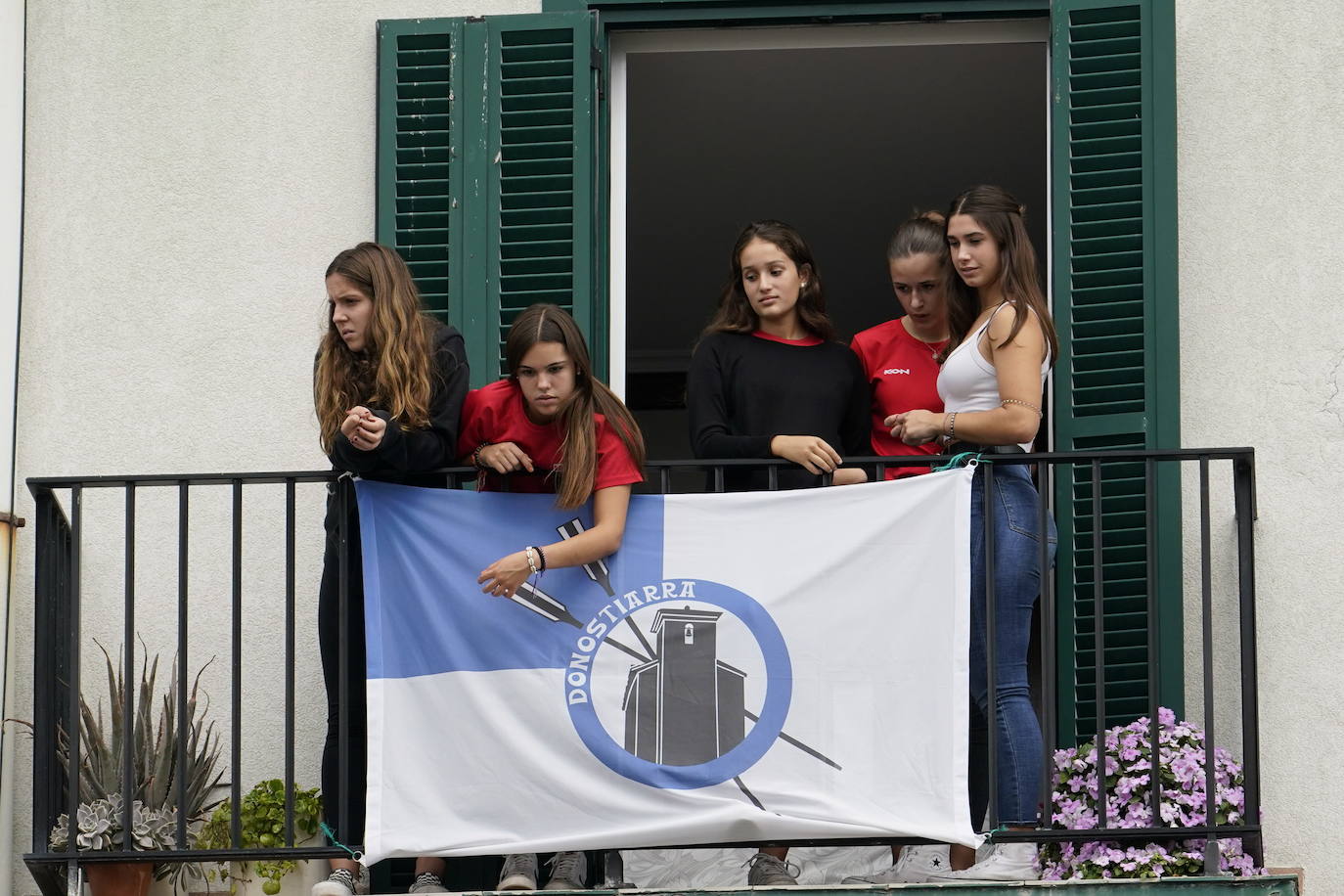 Gran ambiente en Donostia en la primera jornada de la Bandera de La Concha