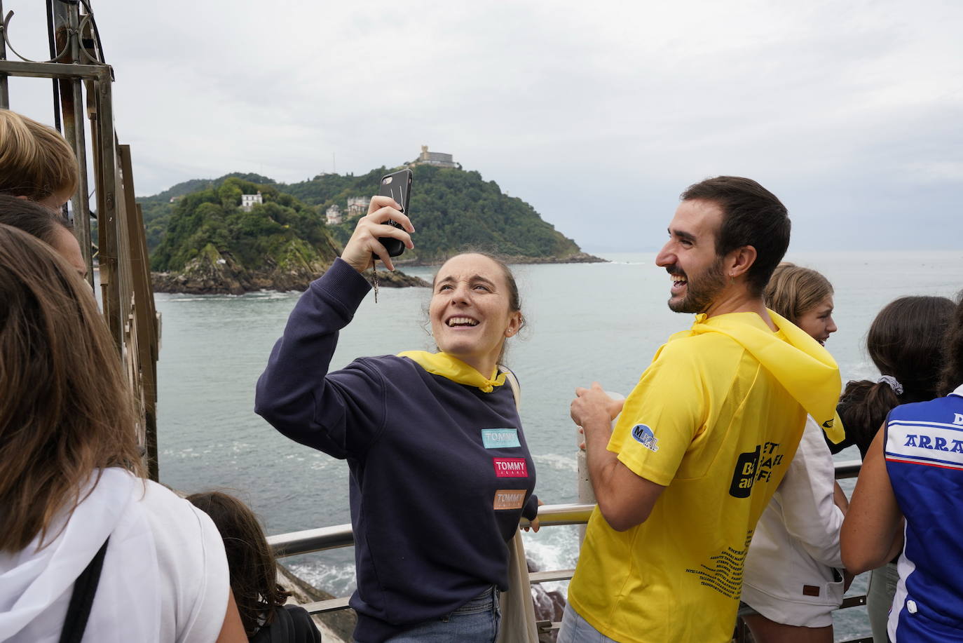 Gran ambiente en Donostia en la primera jornada de la Bandera de La Concha