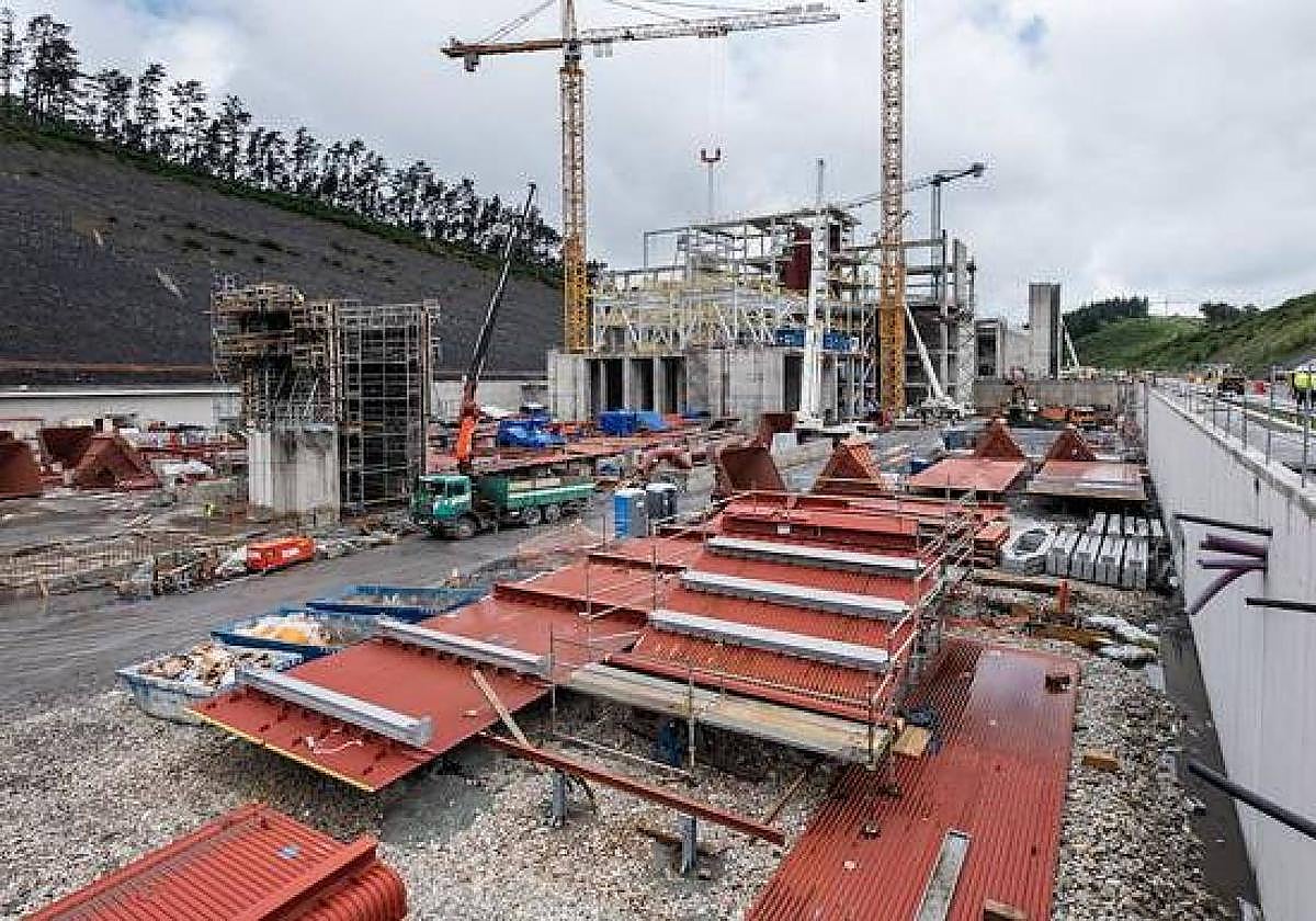 La construcción vasca mejora su actividad un 11%, impulsada por la obra civil