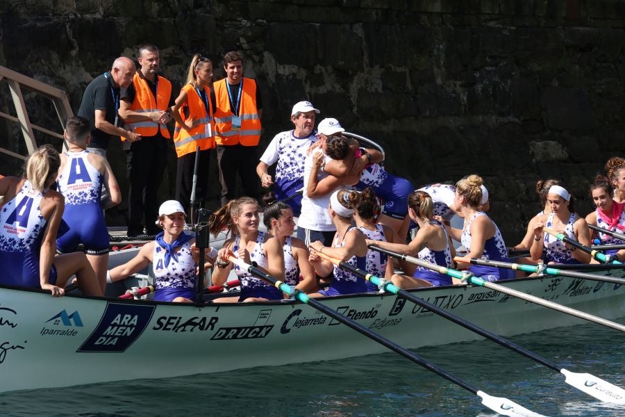 Arraun Lagunak celebra su victoria