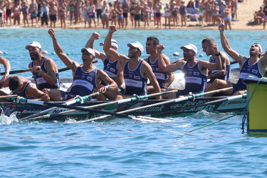 Urdaibai se lleva su séptima Bandera de La Concha