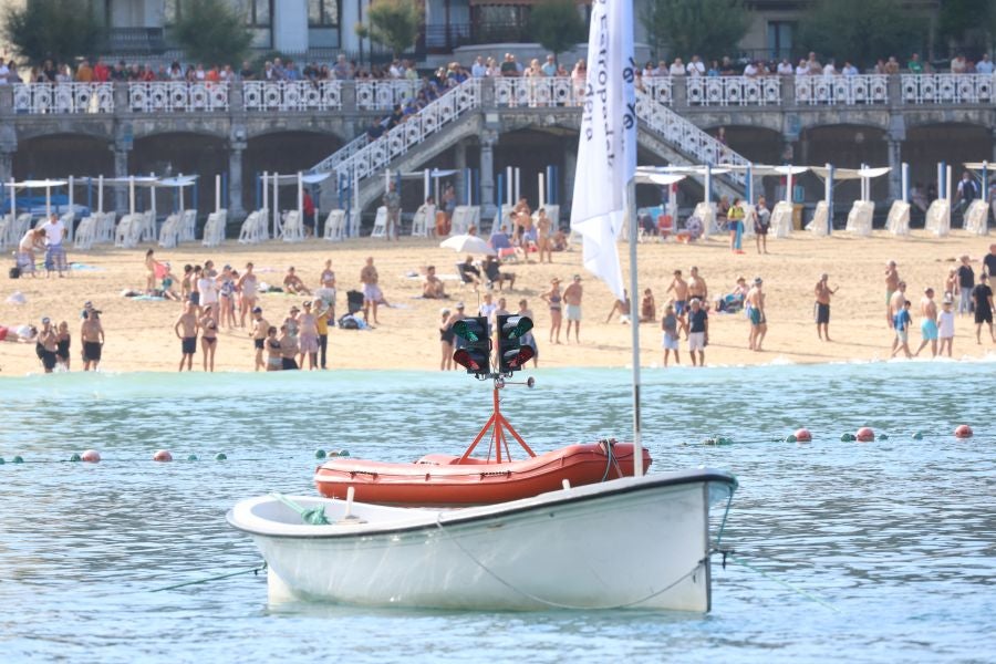 Exhibición de Arraun Lagunak en la Bandera de La Concha