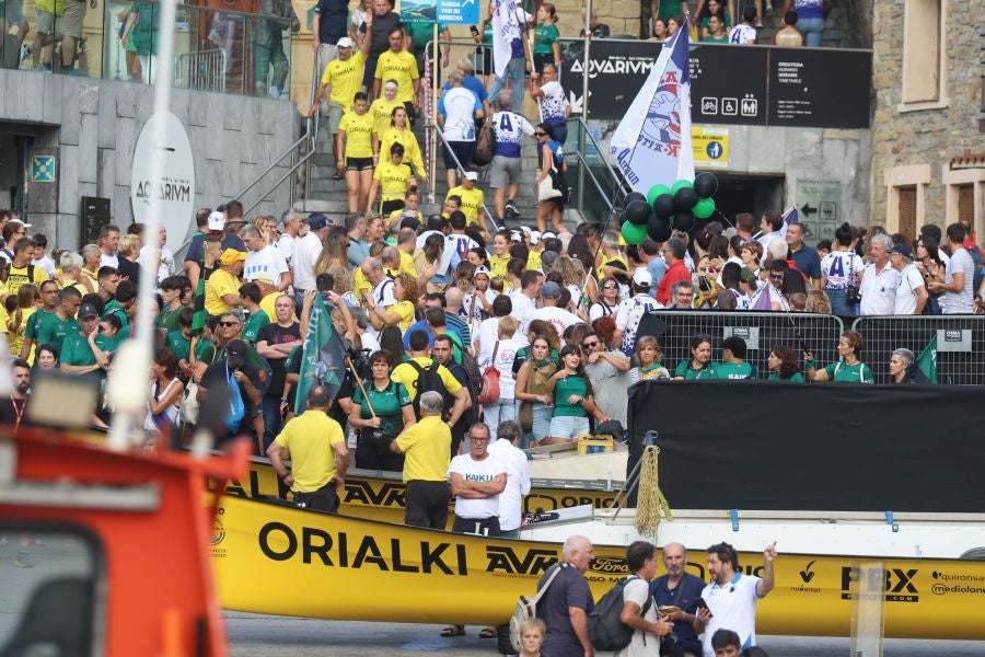 Exhibición de Arraun Lagunak en la Bandera de La Concha