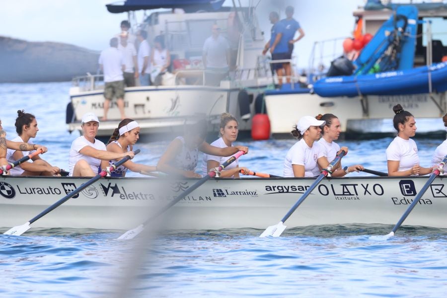 Exhibición de Arraun Lagunak en la Bandera de La Concha
