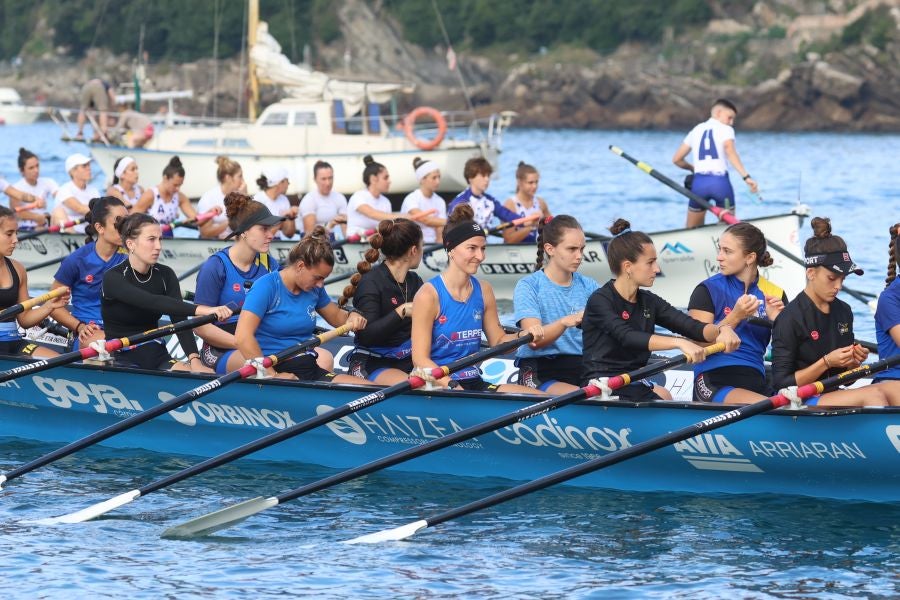 Exhibición de Arraun Lagunak en la Bandera de La Concha