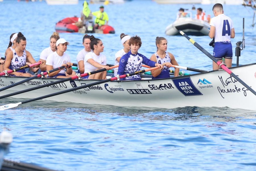 Exhibición de Arraun Lagunak en la Bandera de La Concha