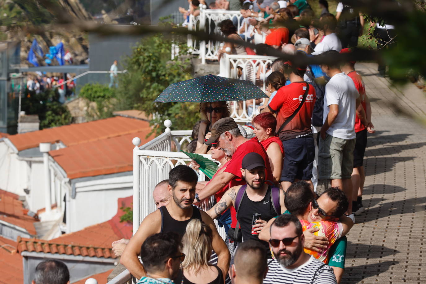 Las aficiones toman Donostia en el gran día del remo