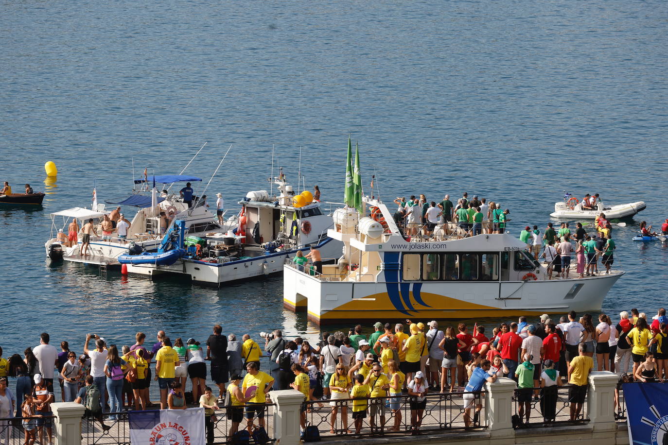 Las aficiones toman Donostia en el gran día del remo