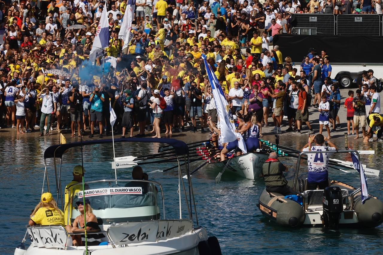 Las aficiones toman Donostia en el gran día del remo