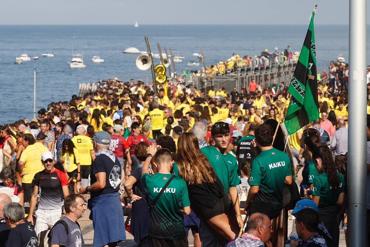 Las aficiones toman Donostia en el gran día del remo