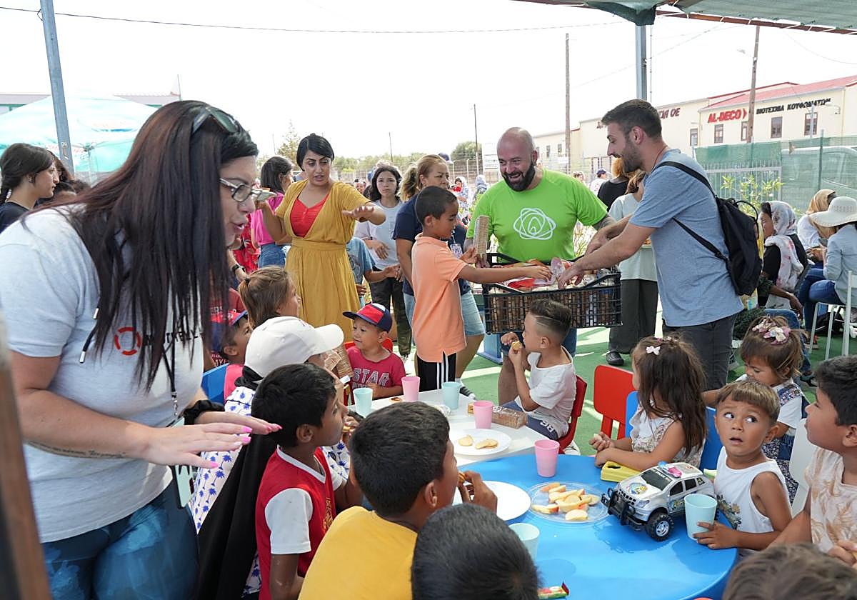 Labor de Zaporeak en Lesbos.