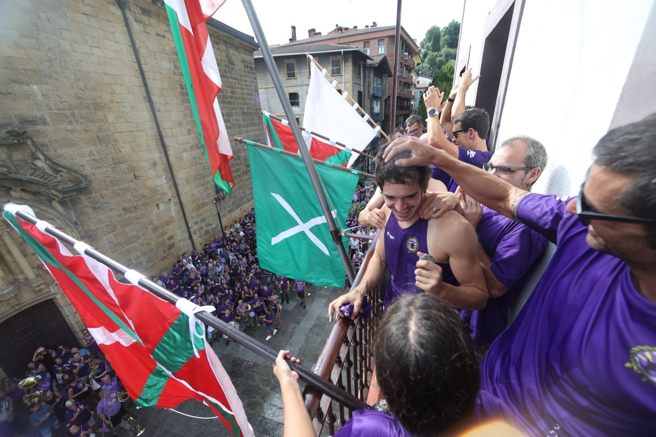 Recibimiento por todo lo alto en San Pedro