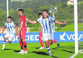 Azkune celebra el 1-0 el sábado en Zubieta.