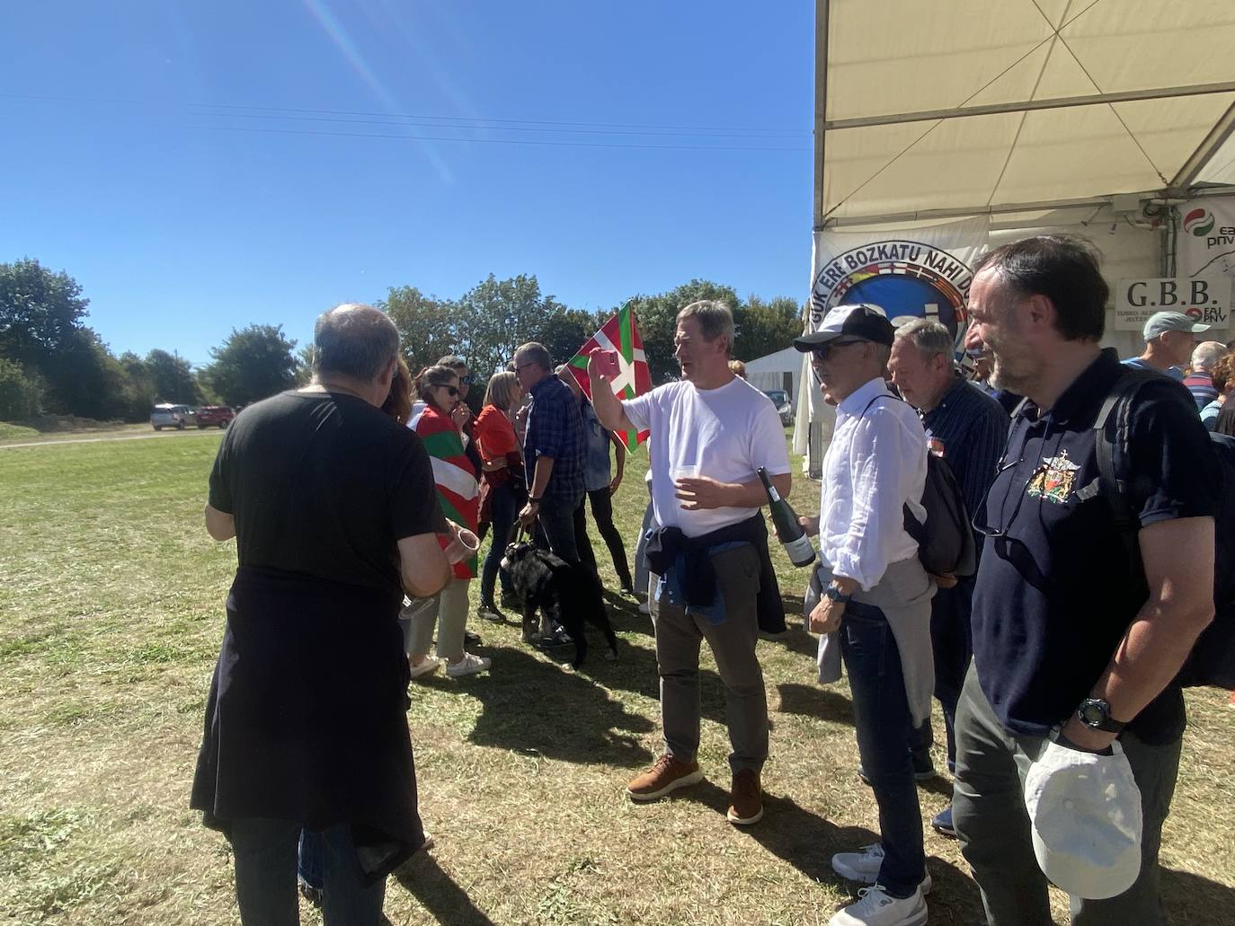 Día de reencuentros y de cumpleaños en Foronda