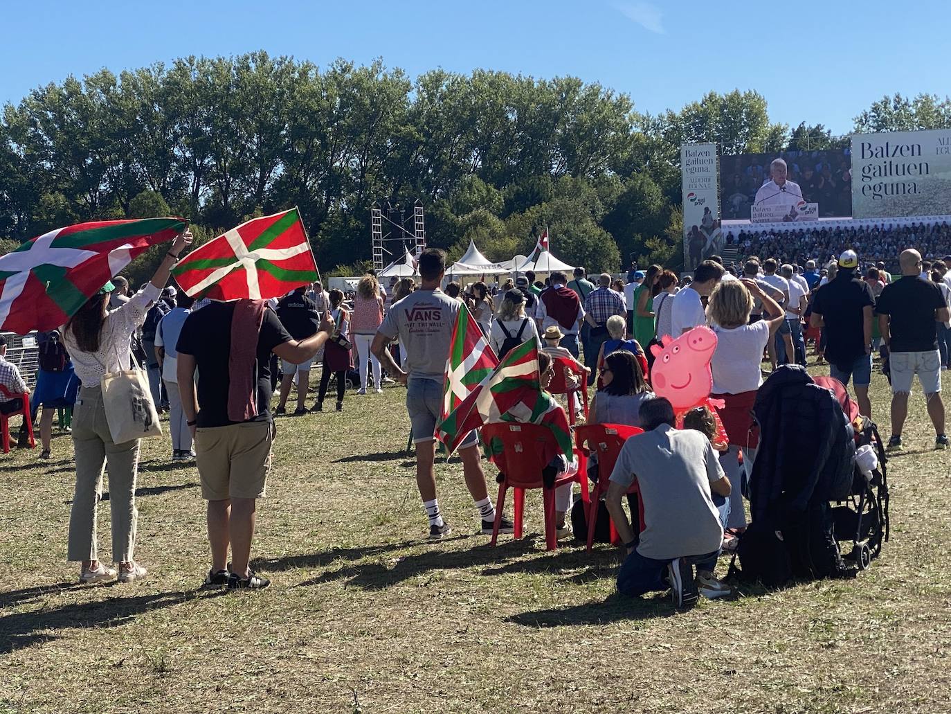 Día de reencuentros y de cumpleaños en Foronda