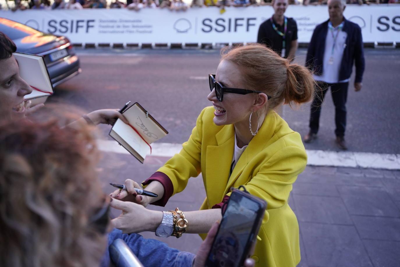 Jessica Chastain ilumina Donostia con su glamour reivindicativo