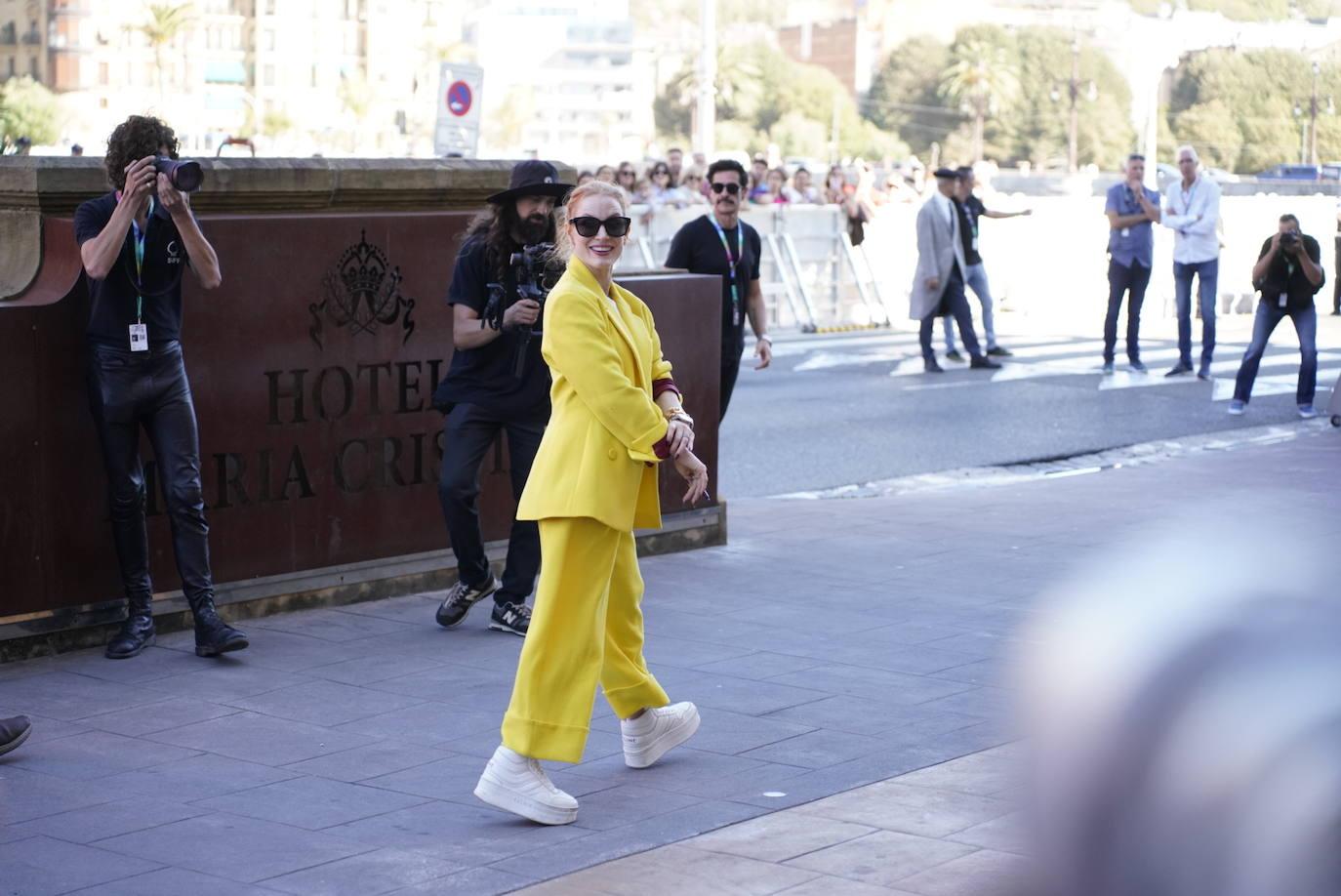 Jessica Chastain ilumina Donostia con su glamour reivindicativo