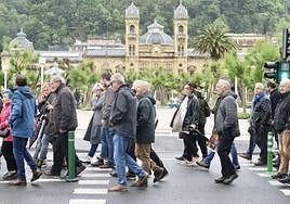 Marcha de pensionistas en Donostia.
