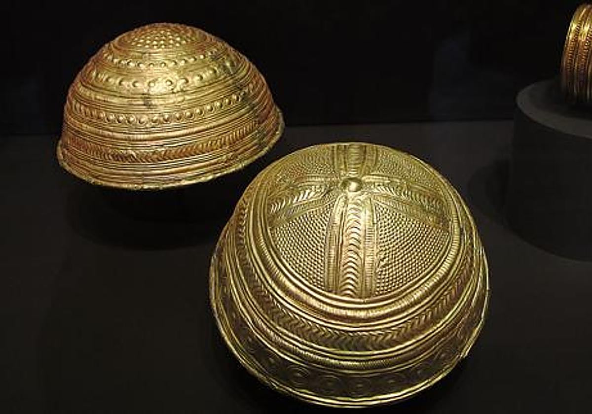 Los cuencos de Axtroki, de entre los siglos VIII-VII a. de C., hallados en Eskoriatza.