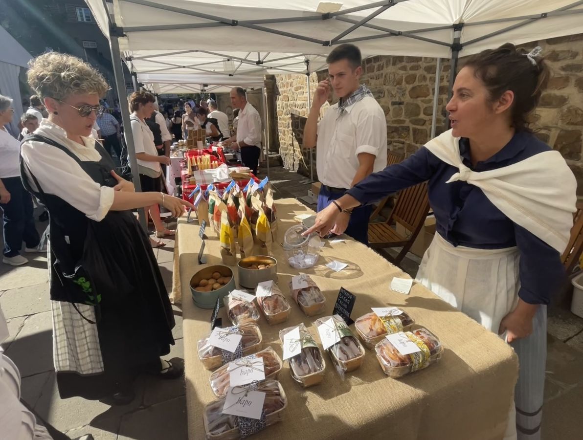 Las cuadrillas y familias viven un animado Herri Eguna