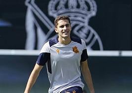 Arsen Zakharyan, entrenando en Zubieta.