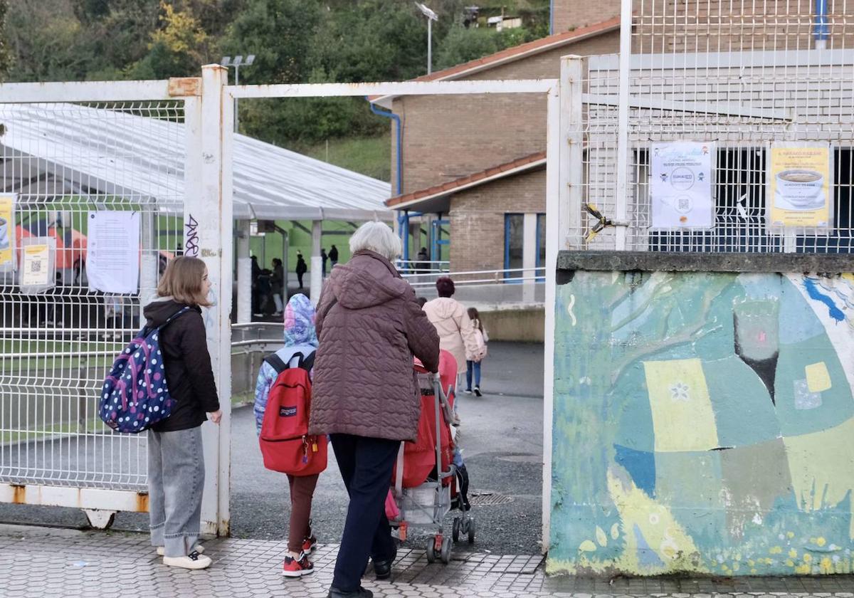 Sectores de la escuela pública vasca convocan una manifestación contra la ley de Eduación