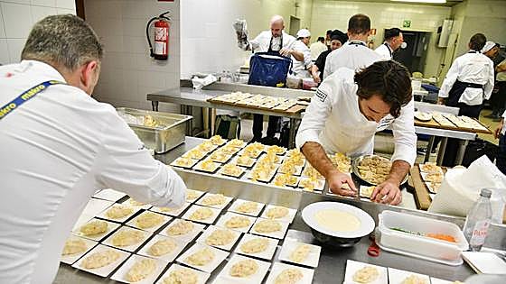 Las claves para lograr una ensaladilla 'top' y el dilema de los guisantes