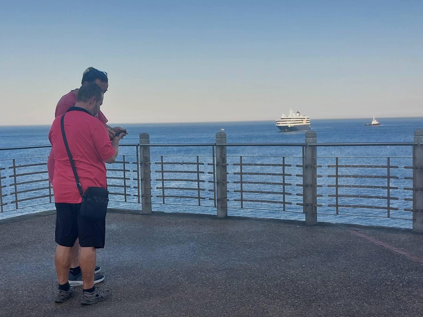 Un crucero en la bahía donostiarra